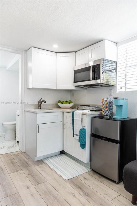 For Sale: $575,000 (4 beds, 3 baths, 1732 Square Feet)