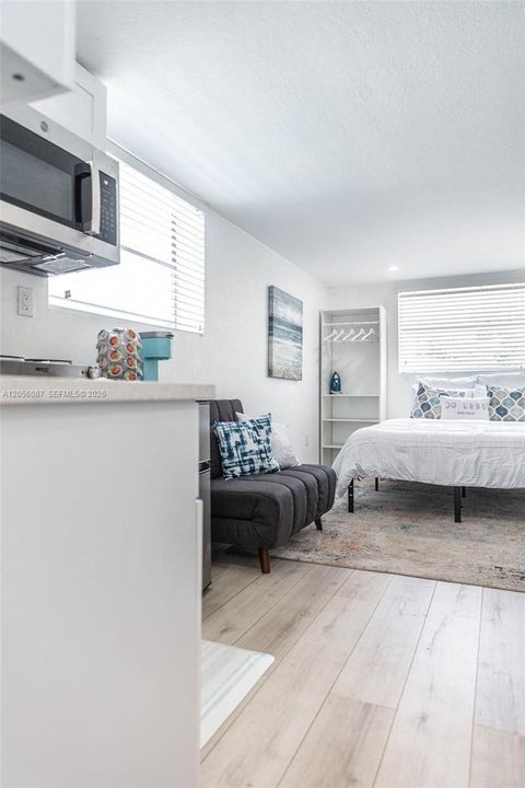For Sale: $575,000 (4 beds, 3 baths, 1732 Square Feet)