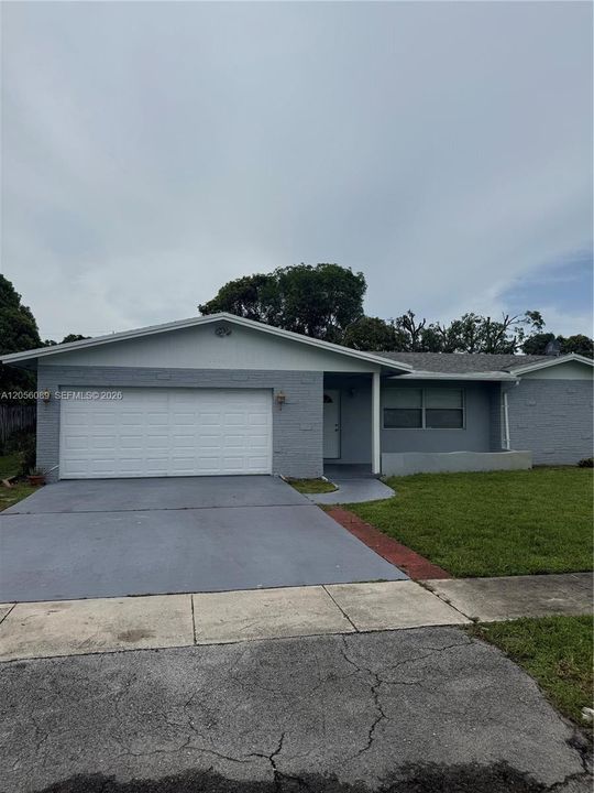For Sale: $445,000 (3 beds, 2 baths, 1719 Square Feet)