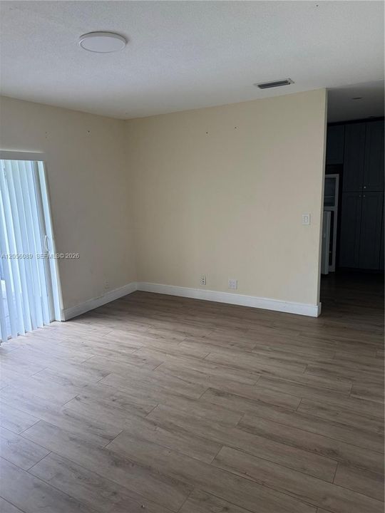 For Sale: $445,000 (3 beds, 2 baths, 1719 Square Feet)