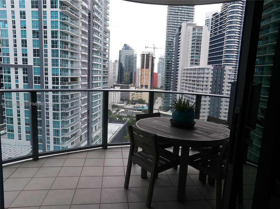 En Venta: $1,535,000 (2 camas, 2 baños, 1397 Pies cuadrados)