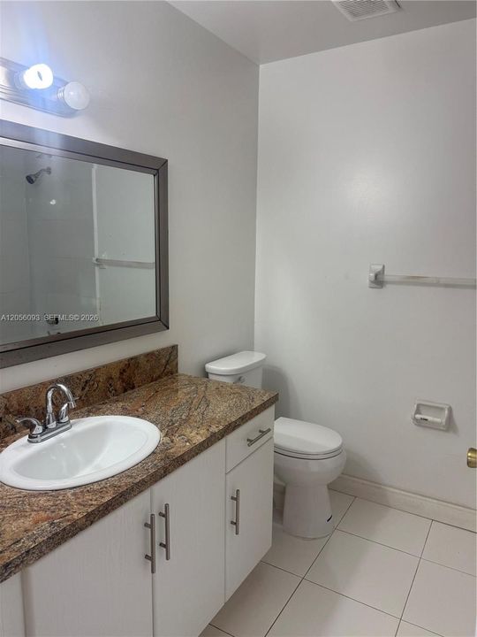 В аренду: $2,300 (2 спален, 2 ванн, 1350 Квадратных фут)