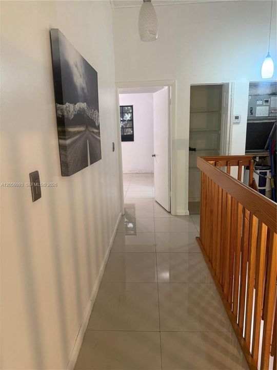 В аренду: $2,300 (2 спален, 2 ванн, 1350 Квадратных фут)
