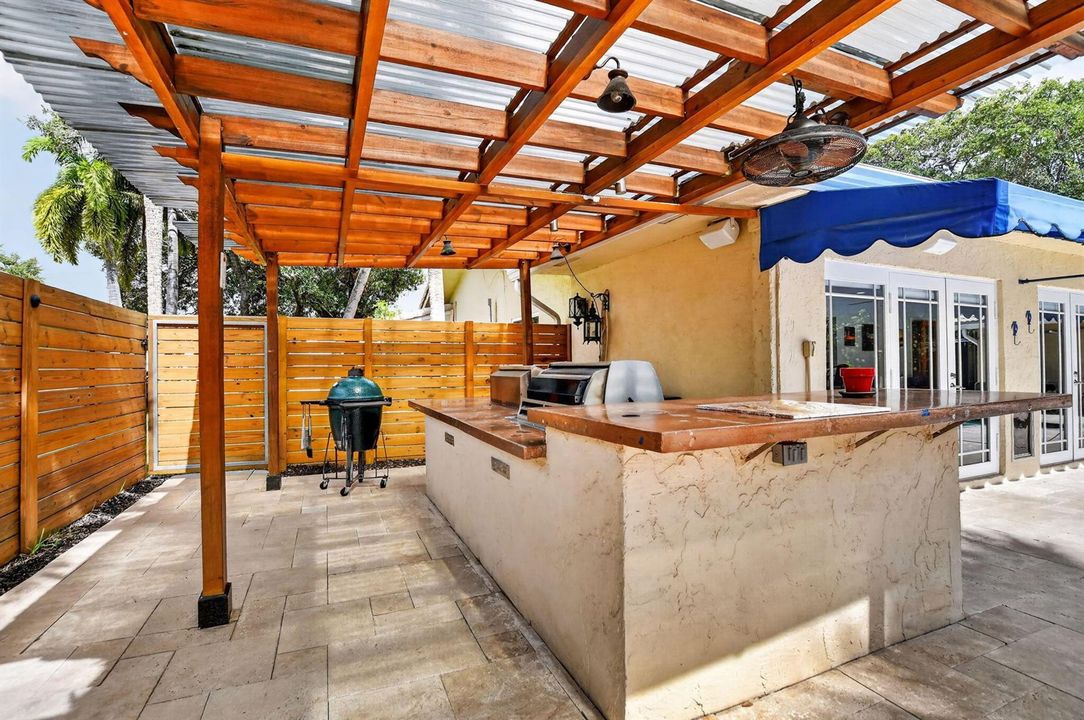 outdoor kitchen