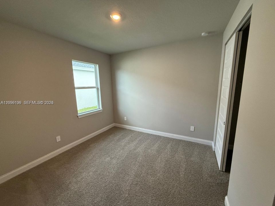 For Sale: $400,000 (3 beds, 2 baths, 1654 Square Feet)