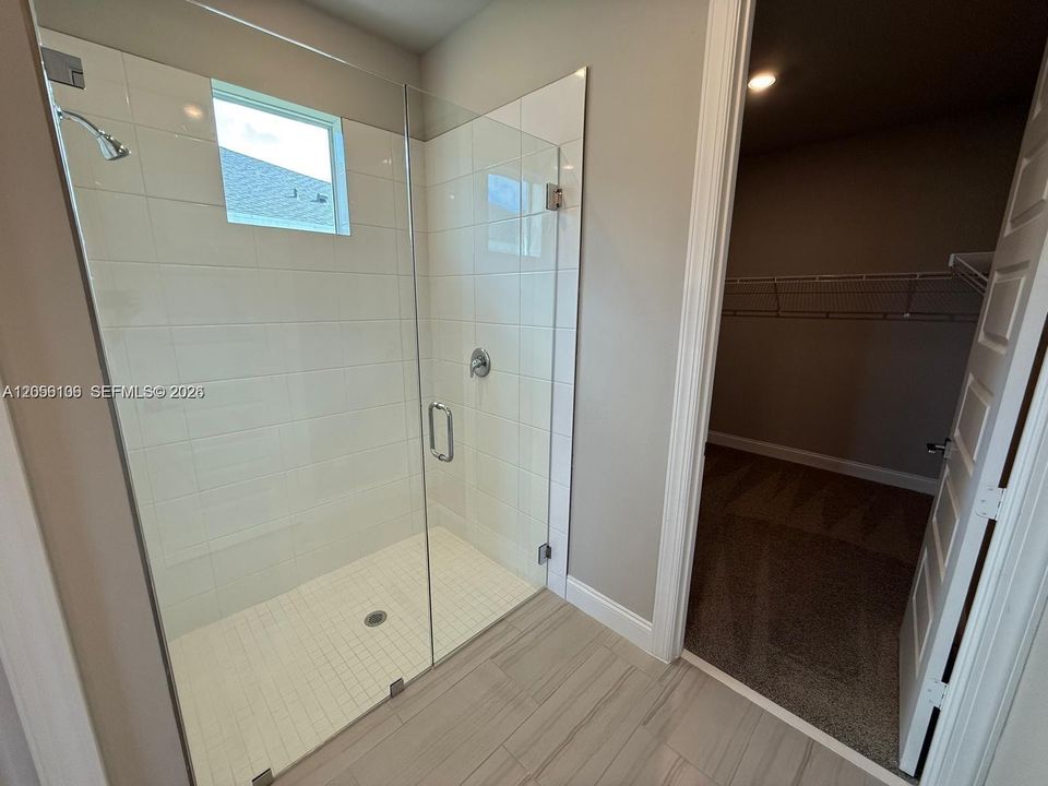 For Sale: $400,000 (3 beds, 2 baths, 1654 Square Feet)