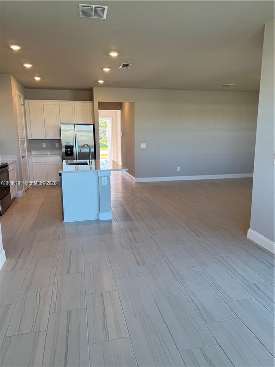 For Sale: $400,000 (3 beds, 2 baths, 1654 Square Feet)