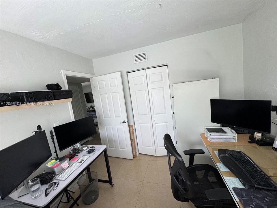 For Sale: $380,500 (3 beds, 2 baths, 1172 Square Feet)