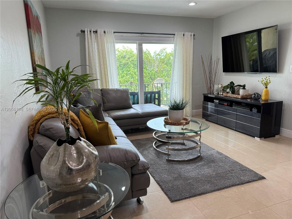 For Sale: $380,500 (3 beds, 2 baths, 1172 Square Feet)