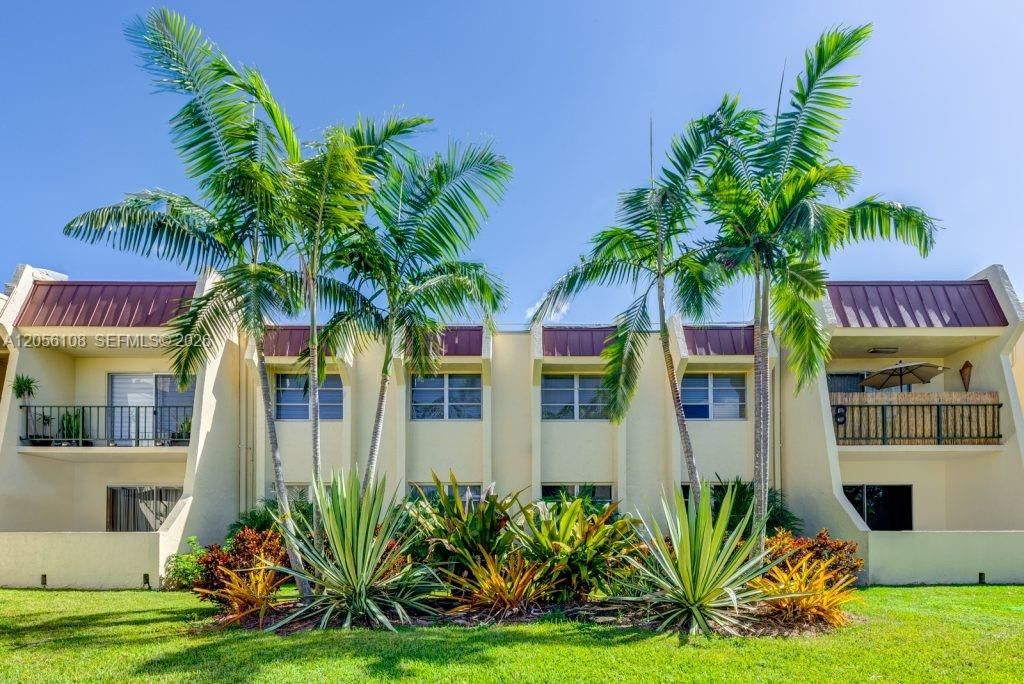 For Sale: $380,500 (3 beds, 2 baths, 1172 Square Feet)