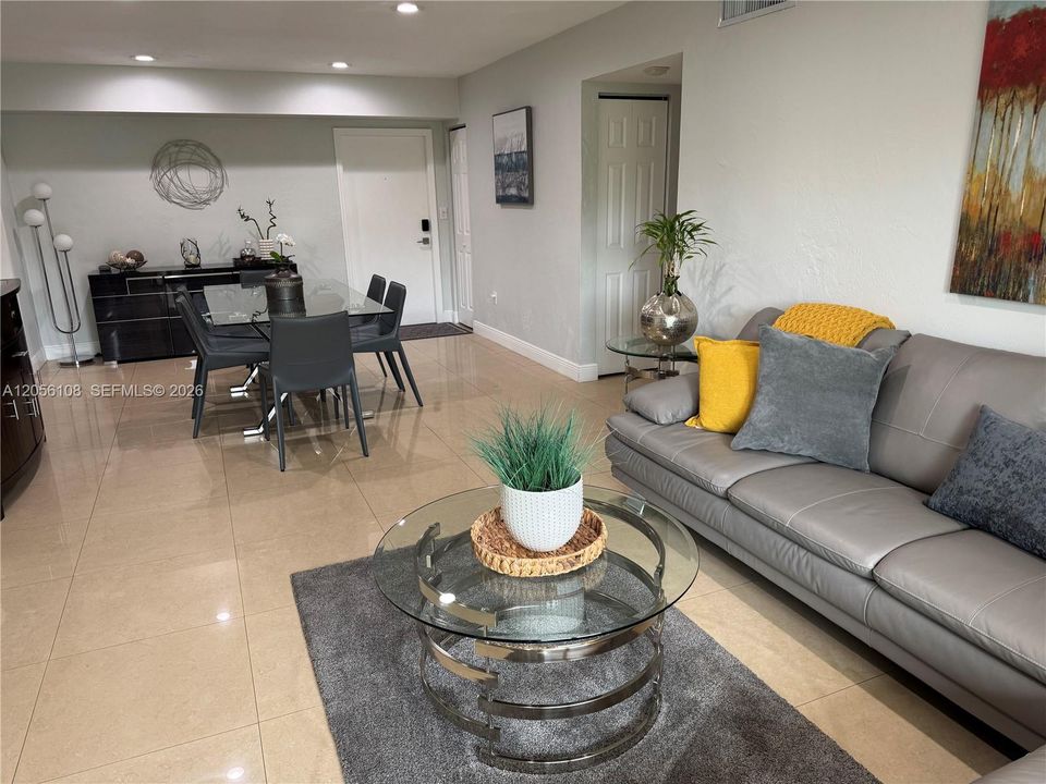 For Sale: $380,500 (3 beds, 2 baths, 1172 Square Feet)