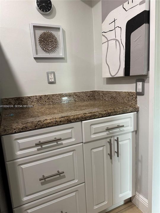 For Sale: $380,500 (3 beds, 2 baths, 1172 Square Feet)