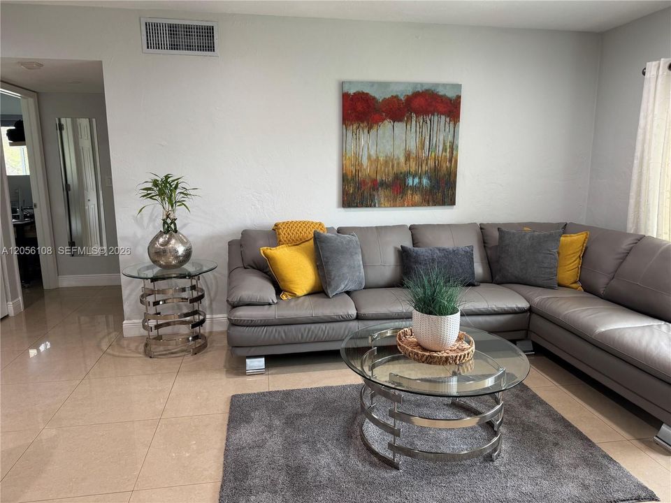 For Sale: $380,500 (3 beds, 2 baths, 1172 Square Feet)