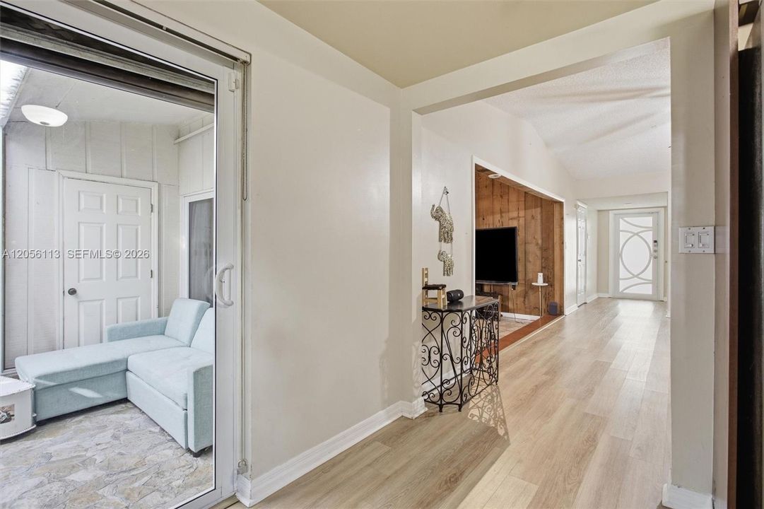 En Venta: $375,000 (3 camas, 2 baños, 1396 Pies cuadrados)