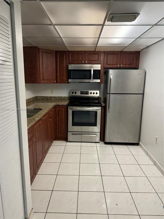 En Venta: $269,500 (2 camas, 2 baños, 910 Pies cuadrados)