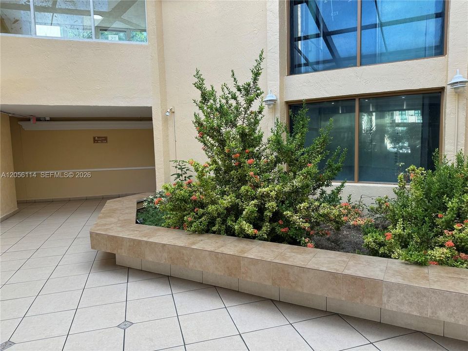 En Venta: $269,500 (2 camas, 2 baños, 910 Pies cuadrados)