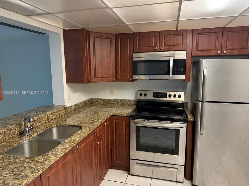 En Venta: $269,500 (2 camas, 2 baños, 910 Pies cuadrados)