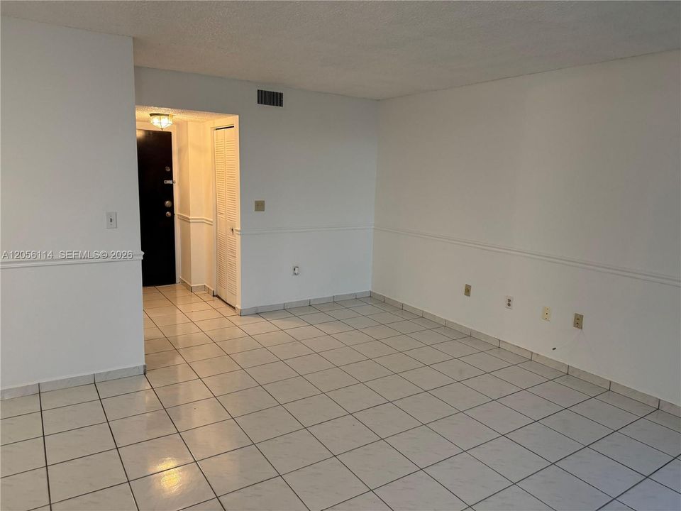 En Venta: $269,500 (2 camas, 2 baños, 910 Pies cuadrados)
