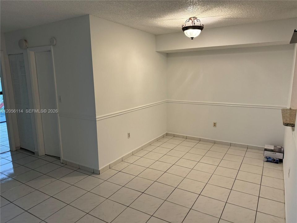 En Venta: $269,500 (2 camas, 2 baños, 910 Pies cuadrados)