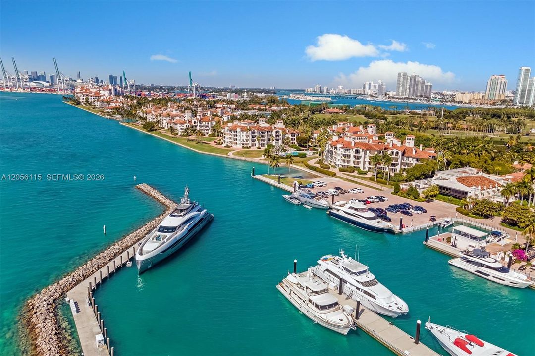 На продажу: $3,789,000 (3 спален, 3 ванн, 1847 Квадратных фут)