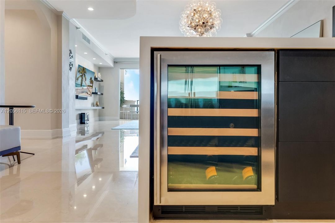 На продажу: $3,789,000 (3 спален, 3 ванн, 1847 Квадратных фут)