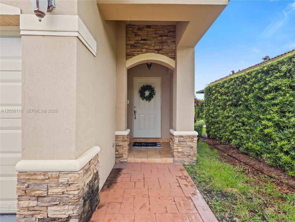 В аренду: $4,800 (4 спален, 3 ванн, 2341 Квадратных фут)