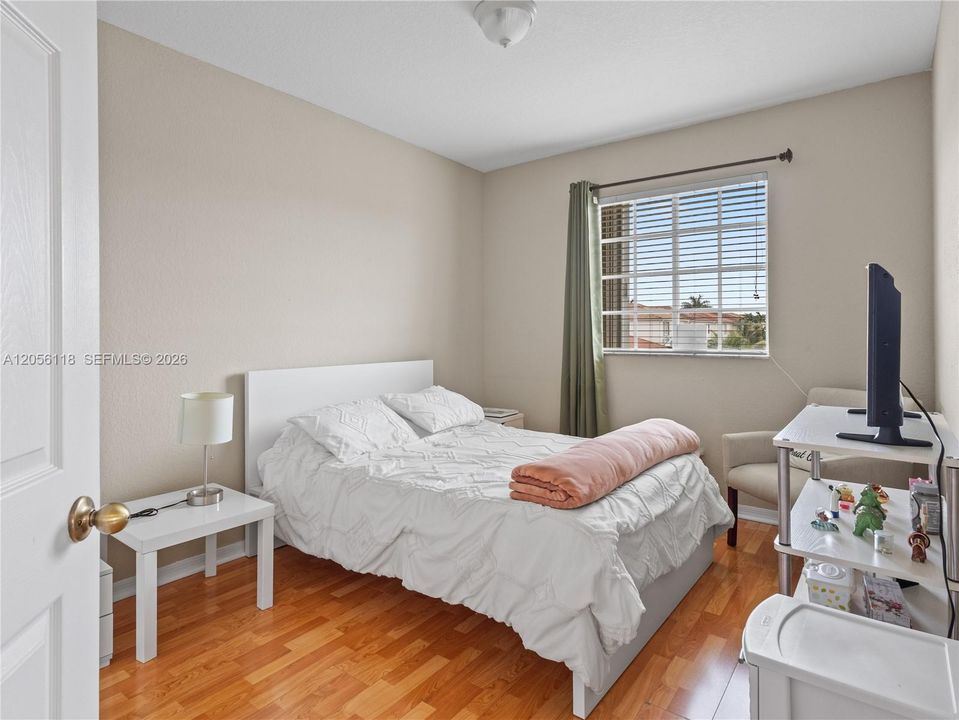 В аренду: $4,800 (4 спален, 3 ванн, 2341 Квадратных фут)