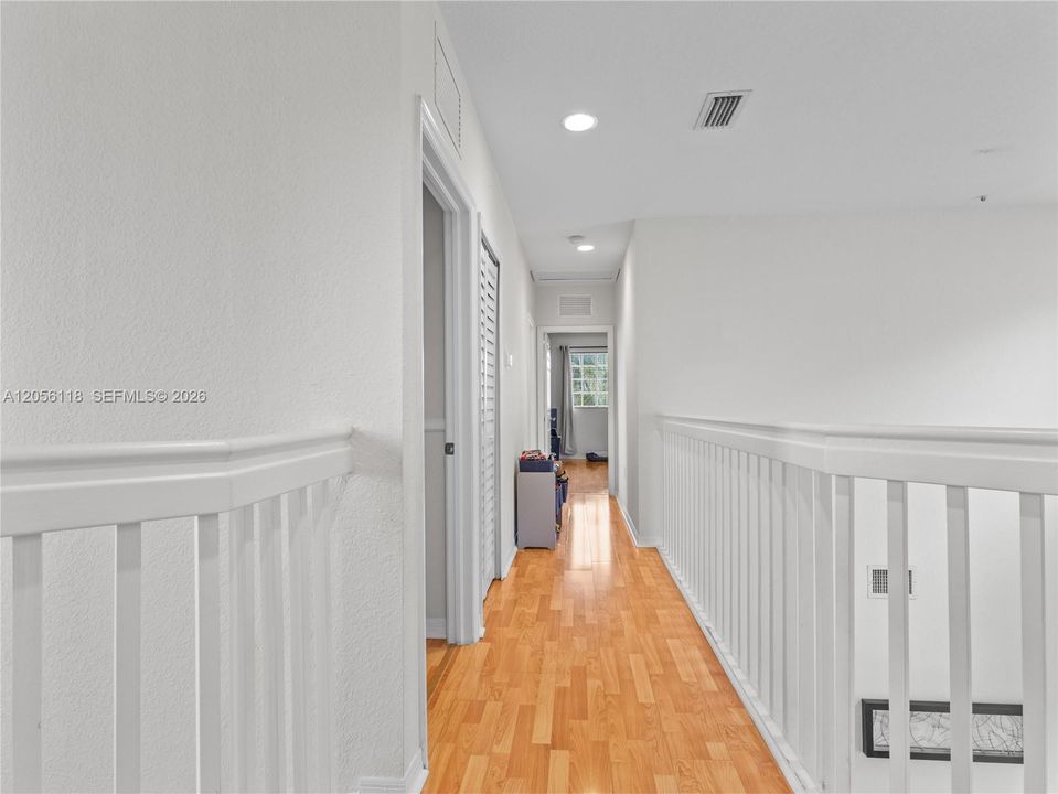 В аренду: $4,800 (4 спален, 3 ванн, 2341 Квадратных фут)