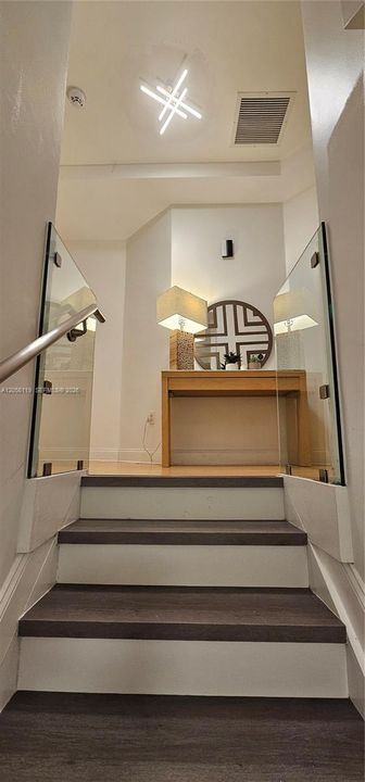 В аренду: $4,500 (5 спален, 3 ванн, 2355 Квадратных фут)