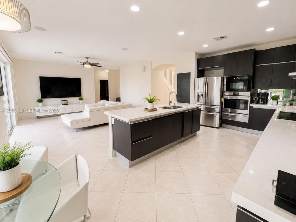 В аренду: $6,950 (5 спален, 4 ванн, 3041 Квадратных фут)