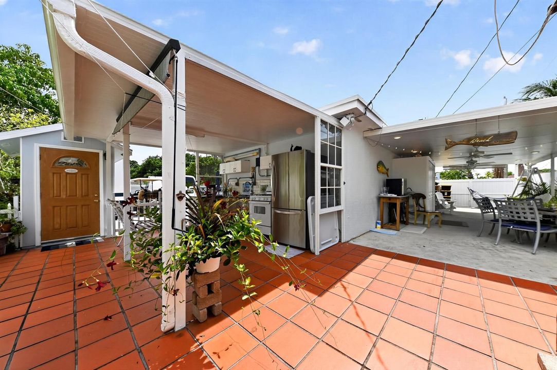 13_5826_Churchill_Ct-Kitchen-1824