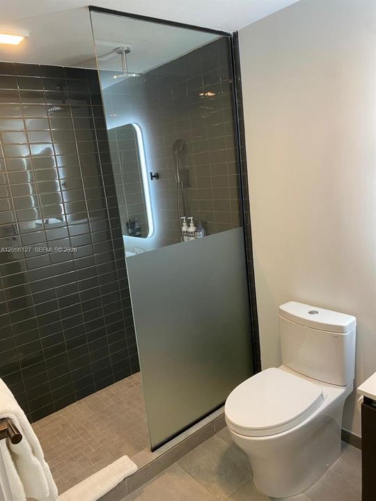 For Sale: $419,000 (0 beds, 1 baths, 446 Square Feet)