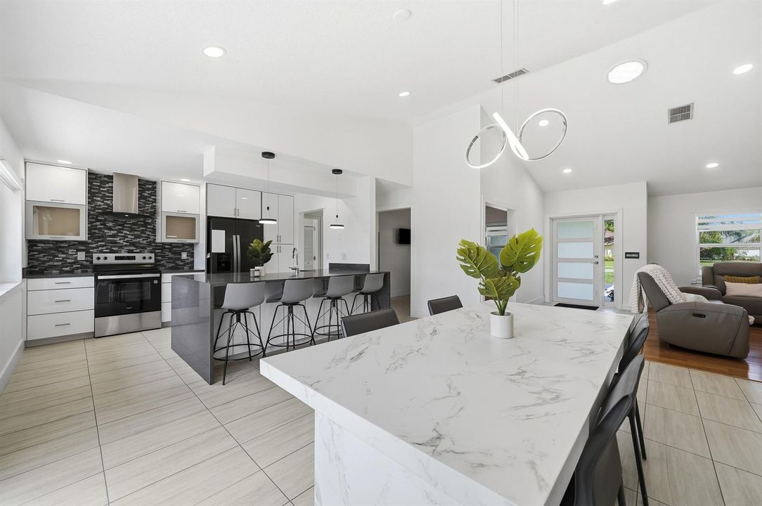 Kitchen/Dining