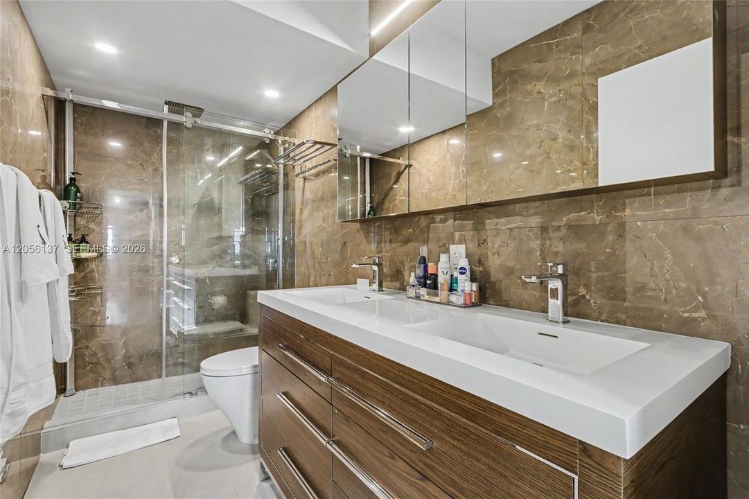 En Venta: $850,000 (2 camas, 2 baños, 1295 Pies cuadrados)