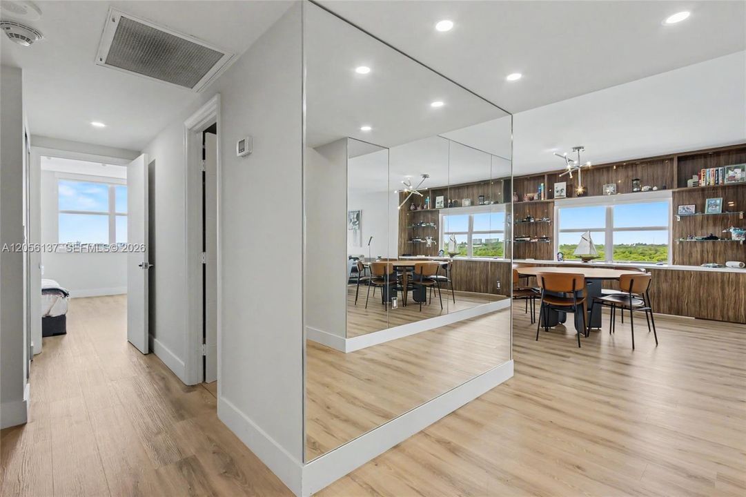En Venta: $850,000 (2 camas, 2 baños, 1295 Pies cuadrados)