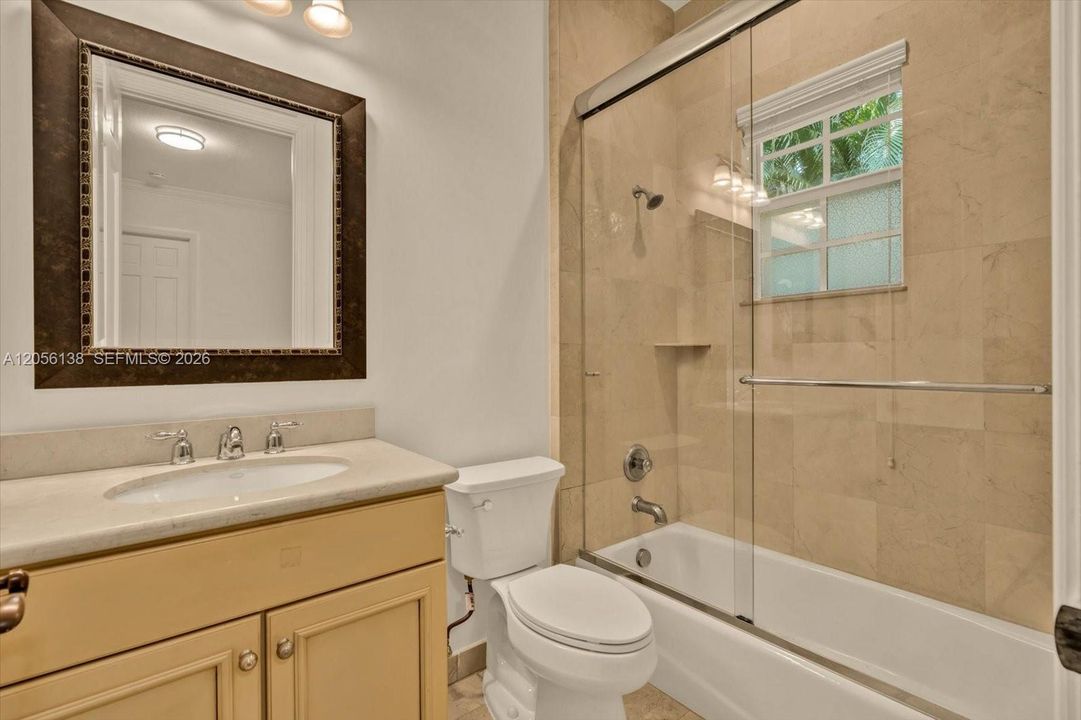 En Venta: $2,695,000 (6 camas, 6 baños, 5064 Pies cuadrados)