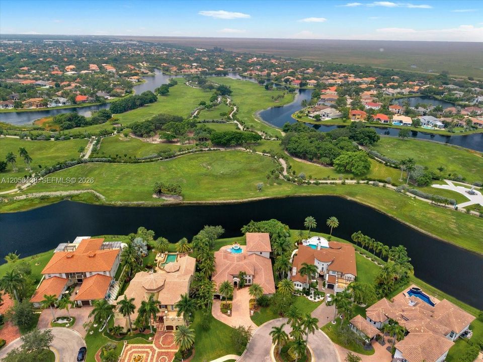 En Venta: $2,695,000 (6 camas, 6 baños, 5064 Pies cuadrados)