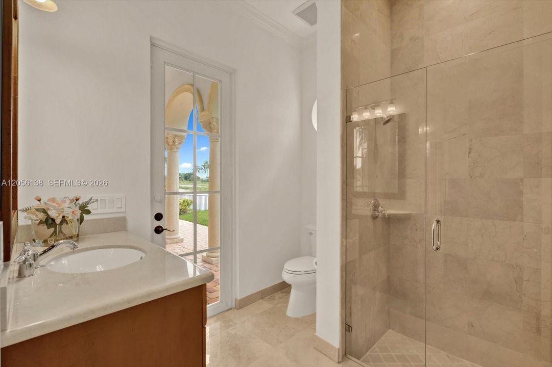 En Venta: $2,695,000 (6 camas, 6 baños, 5064 Pies cuadrados)