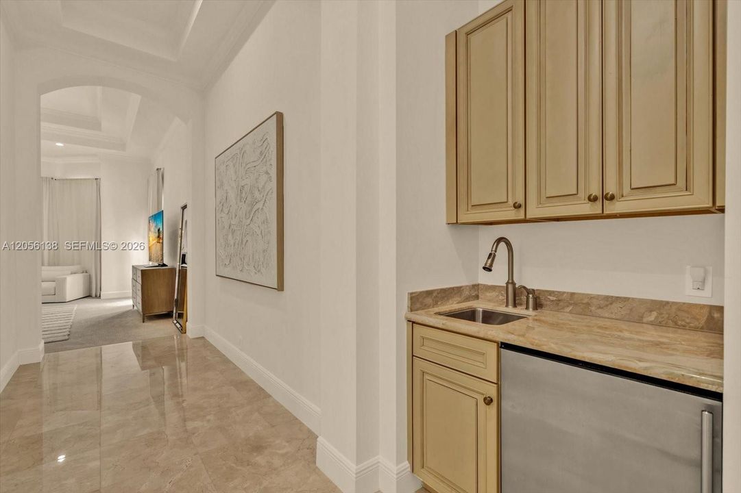 En Venta: $2,695,000 (6 camas, 6 baños, 5064 Pies cuadrados)