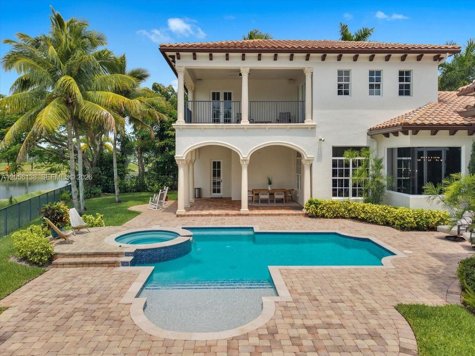 En Venta: $2,695,000 (6 camas, 6 baños, 5064 Pies cuadrados)