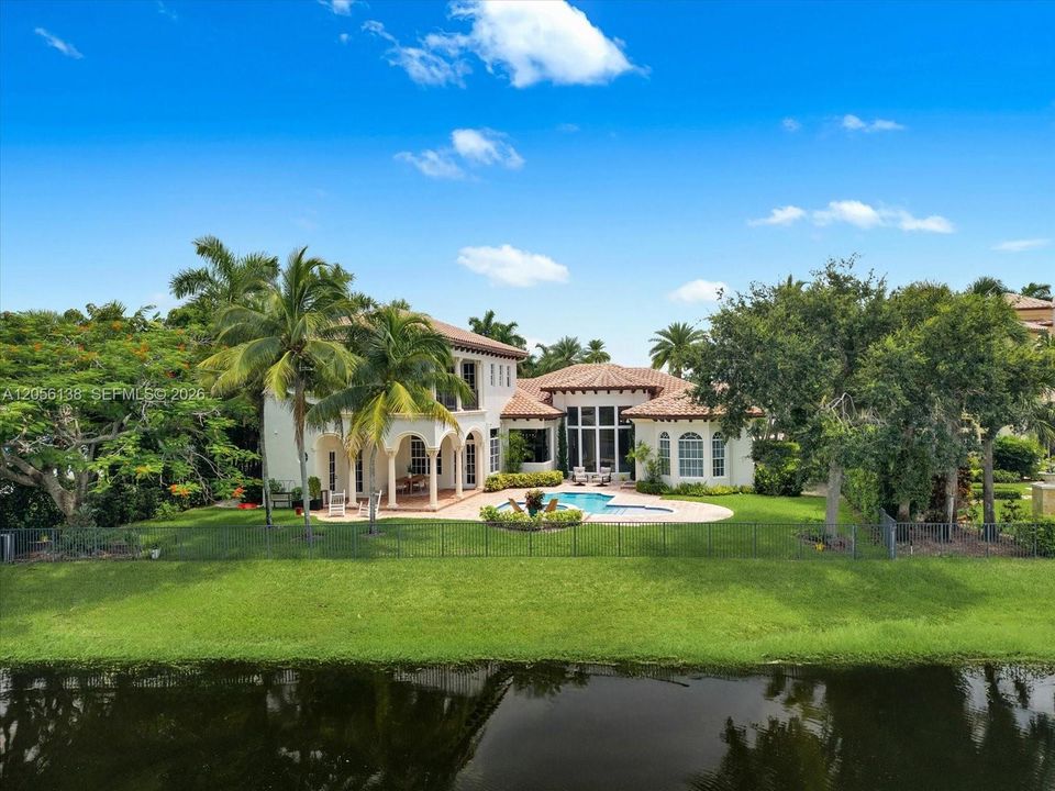 En Venta: $2,695,000 (6 camas, 6 baños, 5064 Pies cuadrados)