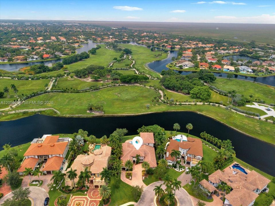 En Venta: $2,695,000 (6 camas, 6 baños, 5064 Pies cuadrados)