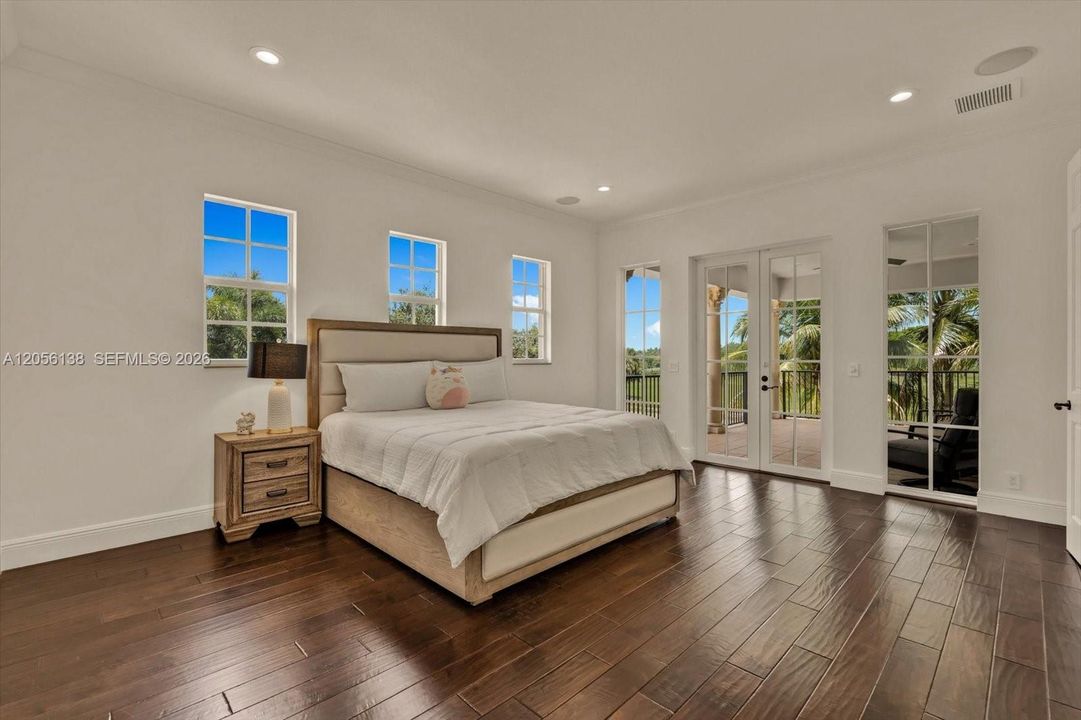 En Venta: $2,695,000 (6 camas, 6 baños, 5064 Pies cuadrados)