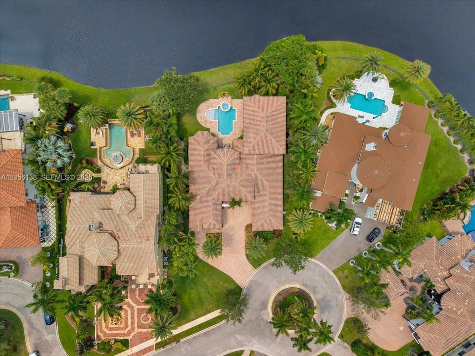 En Venta: $2,695,000 (6 camas, 6 baños, 5064 Pies cuadrados)
