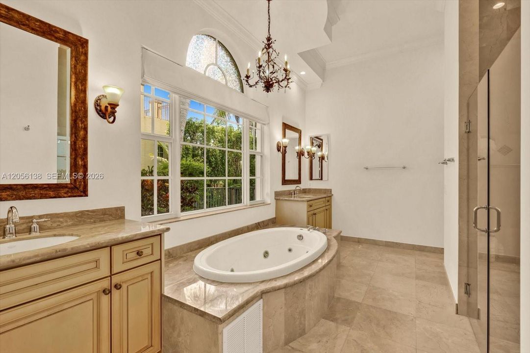 En Venta: $2,695,000 (6 camas, 6 baños, 5064 Pies cuadrados)