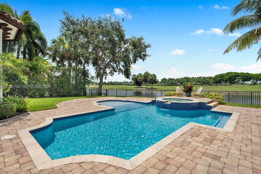 En Venta: $2,695,000 (6 camas, 6 baños, 5064 Pies cuadrados)