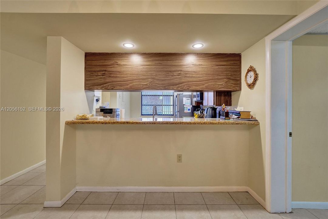 En Venta: $249,900 (2 camas, 2 baños, 1385 Pies cuadrados)