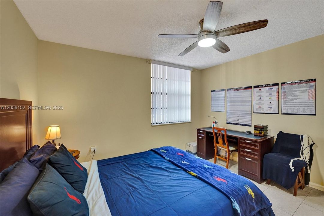 En Venta: $249,900 (2 camas, 2 baños, 1385 Pies cuadrados)
