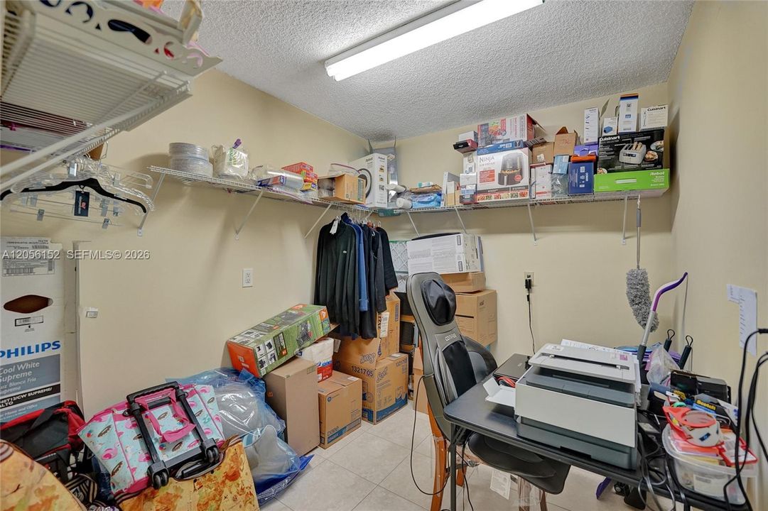 En Venta: $249,900 (2 camas, 2 baños, 1385 Pies cuadrados)