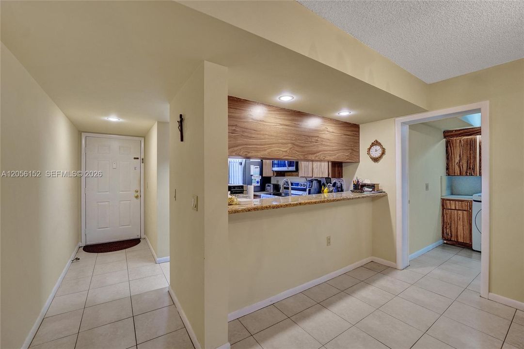 En Venta: $249,900 (2 camas, 2 baños, 1385 Pies cuadrados)